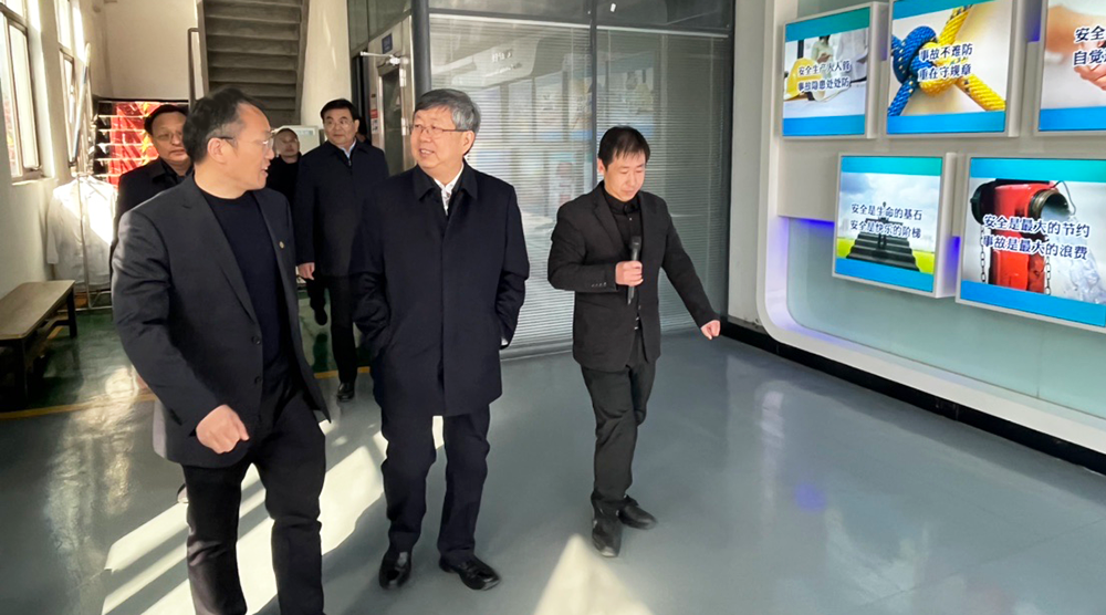 中国工程院院士、河南省政协副主席刘炯天一行莅临许昌驰诚调研